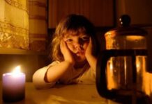 Завтра одесситам снова отключат свет, а жителям области – воду (адреса)