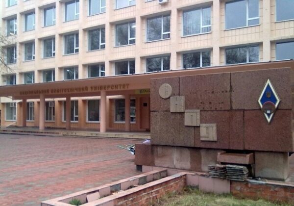 В Одессе арестовали все здания Политеха из-за найденных нарушений В Одессе арестовали все здания Политеха из-за найденных нарушений