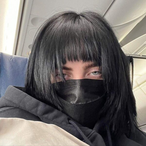 Билли Айлиш сменила имидж и собрала 9 миллионов лайков Билли Айлиш сменила имидж и собрала 9 миллионов лайков