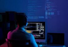 Оккупантам пришлось слушать гимн Украины из-за хакеров Anonymous