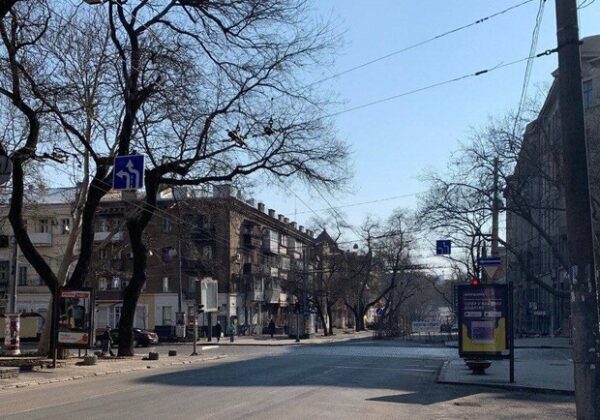 Возле сгоревшего колледжа на Троицкой открыли движение Возле сгоревшего колледжа на Троицкой открыли движение