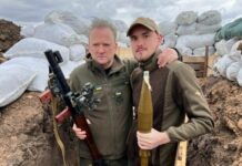 Легенда Динамо Игорь Беланов вместе с своим сыном защищают Одессу