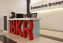 Брокер Interactive Brokers расширил ограничения для клиентов из РФ