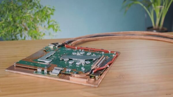 Энтузиаст представил уменьшенную версию PlayStation5 Энтузиаст представил уменьшенную версию PlayStation5