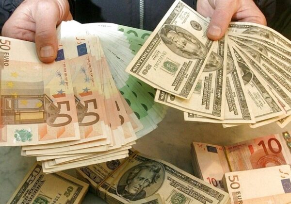 Курс валют в Украине 1 марта 2023: сколько стоит доллар и евро Курс валют в Украине 1 марта 2023: сколько стоит доллар и евро
