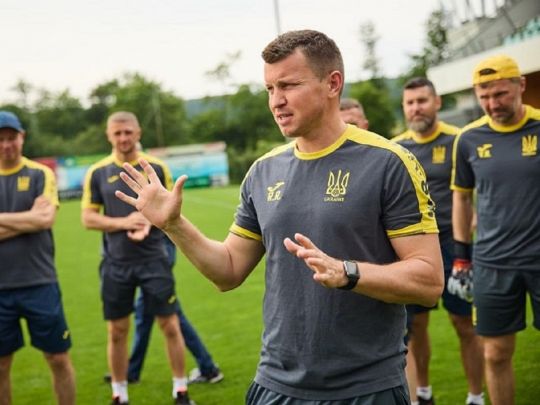 «Молодіжка» України, готуючись до Євро-2023, впевнено обіграла екзотичну збірну