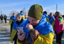 Из российского плена вернулись домой восемь пограничников из Одесской области