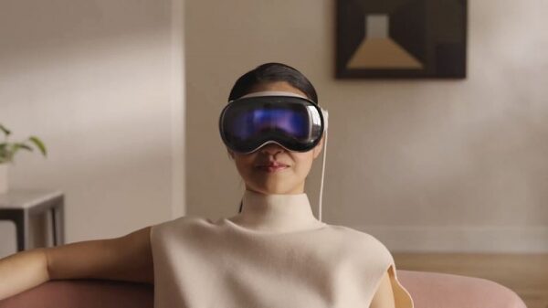Apple Vision Pro поступит в продажу в США 2 февраля Apple Vision Pro поступит в продажу в США 2 февраля