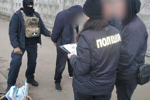 В Одессе напали на волонтера, который собрал 50 тысяч долларов для ВСУ В Одессе напали на волонтера, который собрал 50 тысяч долларов для ВСУ