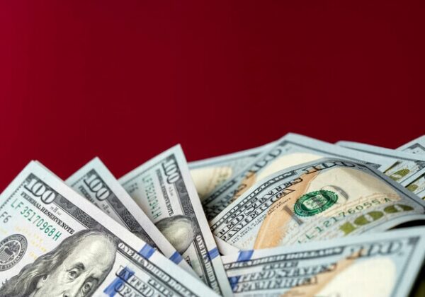 Курс валют в Украине 8 марта 2024 года: сколько стоит доллар и евро Курс валют в Украине 8 марта 2024 года: сколько стоит доллар и евро