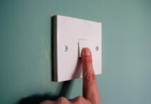 Ремонтные работы и веерные отключения: какая обстановка со светом в Одессе сегодня
