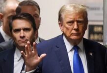 Присяжные приведены к присяге на процессе над Дональдом Трампом
