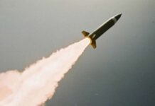 Взрывная волна от ракетного удара в Одессе повредила восемь домов