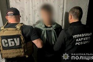 В Одессе и области подростки и молодой парень снова поджигали авто военных В Одессе и области подростки и молодой парень снова поджигали авто военных