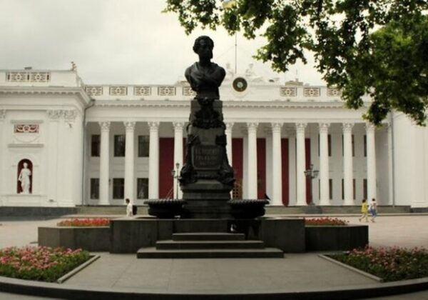 В Одессе снесут памятник Пушкину на Приморском бульваре В Одессе снесут памятник Пушкину на Приморском бульваре