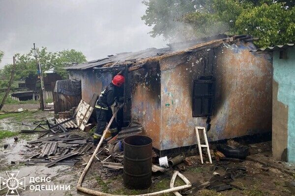 Смертельный пожар в Одесской области: погибли двое детей Смертельный пожар в Одесской области: погибли двое детей