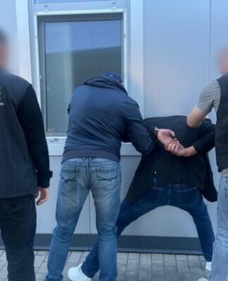 Житель Одесского района обещал мужчине формальное трудоустройство в армию