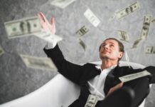 ТОП-25 самых богатых депутатов Украины за 2024 год