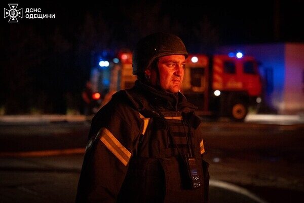 Масштабные пожары в пригороде Одессы: последствия ночной атаки БпЛА Масштабные пожары в пригороде Одессы: последствия ночной атаки БпЛА