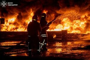 Масштабные пожары в пригороде Одессы: последствия ночной атаки БпЛА Масштабные пожары в пригороде Одессы: последствия ночной атаки БпЛА