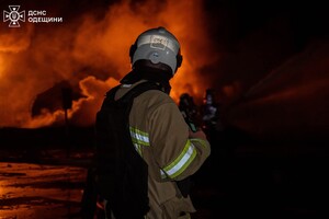 Масштабные пожары в пригороде Одессы: последствия ночной атаки БпЛА Масштабные пожары в пригороде Одессы: последствия ночной атаки БпЛА