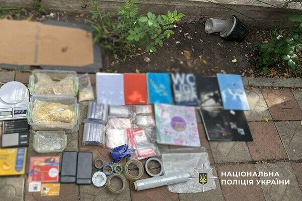 Психотропы стоимостью почти 23 миллиона гривен: в Одессе разоблачили масштабный наркокартель Психотропы стоимостью почти 23 миллиона гривен: в Одессе разоблачили масштабный наркокартель