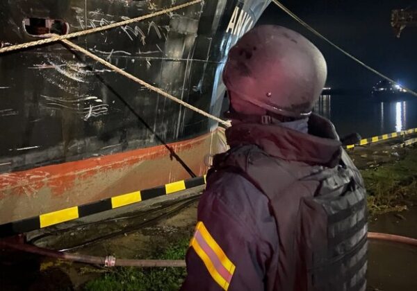Дроновый удар по Одессе: под обстрел попало гражданское судно Дроновый удар по Одессе: под обстрел попало гражданское судно