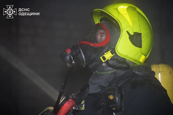 В Одессе горели балкон и квартира: пострадал мужчина В Одессе горели балкон и квартира: пострадал мужчина