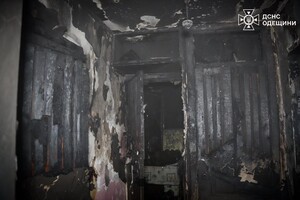 В Одессе горели балкон и квартира: пострадал мужчина В Одессе горели балкон и квартира: пострадал мужчина