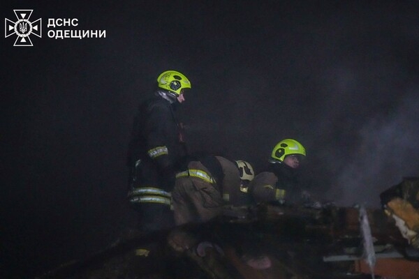 Дроновый удар по дому в Одессе: под завалами обнаружили тело женщины