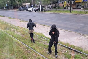 В Одессе подростки распылили газовый баллончик в трамвае В Одессе подростки распылили газовый баллончик в трамвае